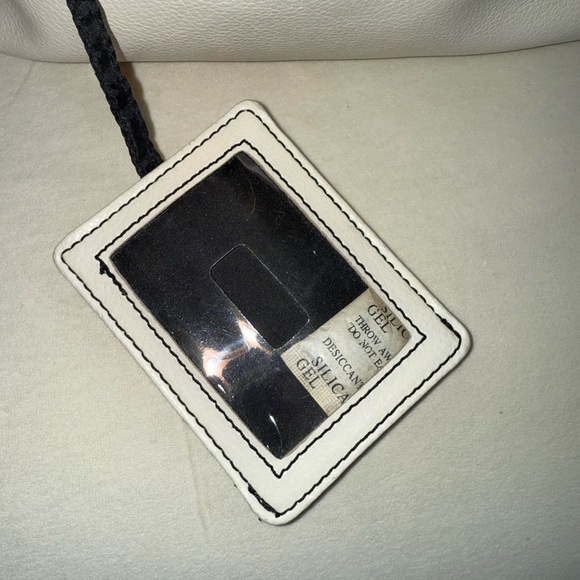 Tommy Hilfiger Slouchy White Shoulder Bag - Picture 8 of 11